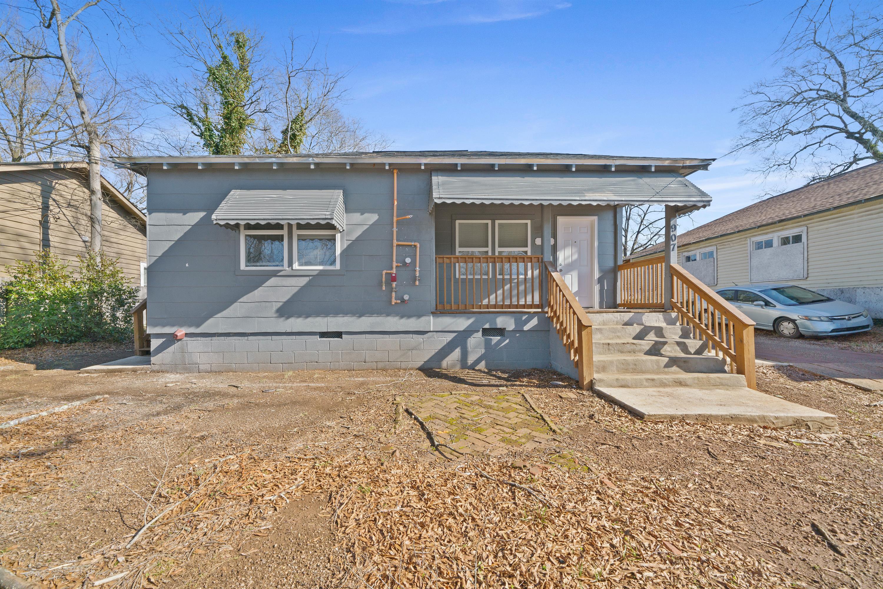 907 Maple Avenue Southeast - 1